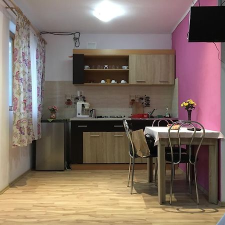 Apartamente Rodica 데포리노드 외부 사진
