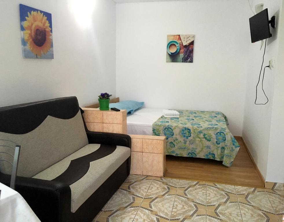 Apartamente Rodica 데포리노드 외부 사진