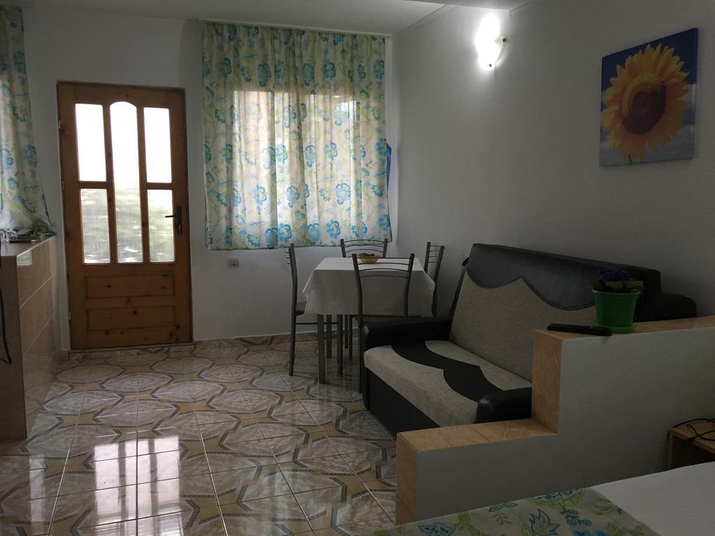 Apartamente Rodica 데포리노드 외부 사진